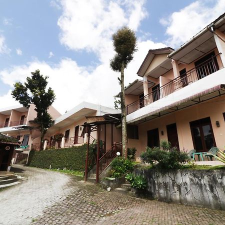 Villa Keluarga Bre Batunanggar Berastagi Kültér fotó